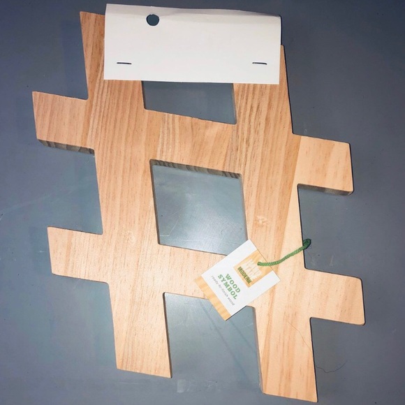 Wooden ‘#’ Symbol - Picture 1 of 1